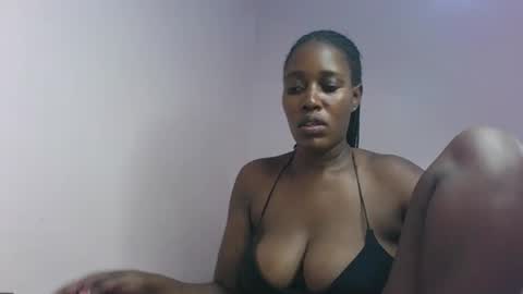 Snapshot of amber_cutie2 chatting on February 25, 2026, 8:29 pm amber_cutie2 online show from February 25, 2026, 8:29 pm