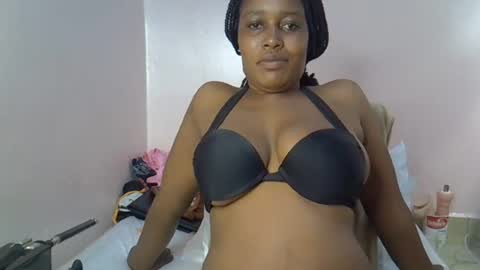 amber_cutie2 online show from June 23, 2026, 11:25 pm