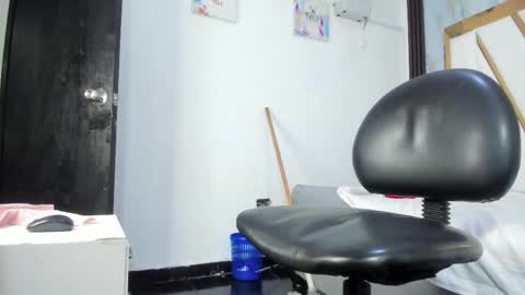 Snapshot of amber_diior chatting on March 7, 2025, 4:13 am Amber online show from March 7, 2025, 4:13 am
