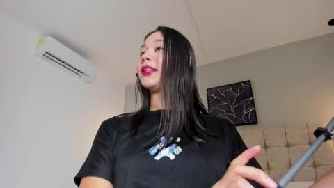 Snapshot of amber_hot22 chatting on October 27, 2025, 8:13 pm ambar online show from October 27, 2025, 8:13 pm