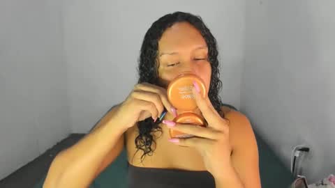 Snapshot of amber_lee20 chatting on October 28, 2025, 10:12 pm LUISA online show from October 28, 2025, 10:12 pm