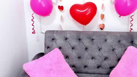 Snapshot of amber_martinezz chatting on February 14, 2025, 12:25 pm ammber online show from February 14, 2025, 12:25 pm