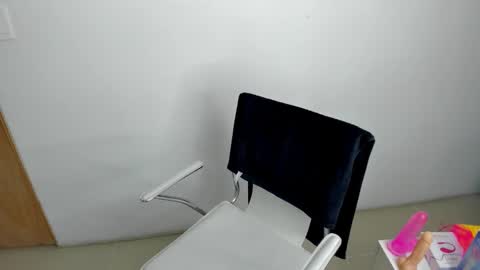 Snapshot of amber_martinezz chatting on February 26, 2025, 3:19 pm ammber online show from February 26, 2025, 3:19 pm