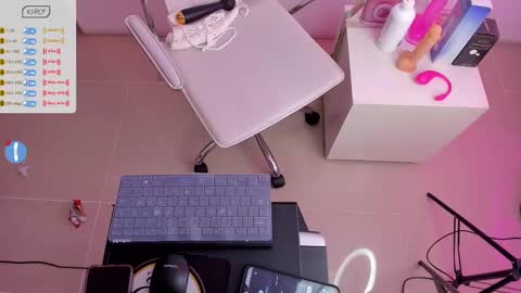 Snapshot of amber_martinezz chatting on March 8, 2025, 6:16 pm ammber online show from March 8, 2025, 6:16 pm