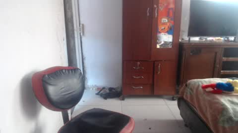 amber_squirtx online show from June 27, 2026, 5:18 pm