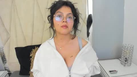 Snapshot of amber_storrm chatting on September 24, 2025, 3:54 am amber online show from September 24, 2025, 3:54 am