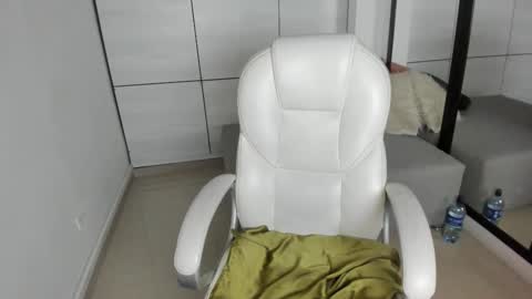 Snapshot of amber_storrm chatting on September 28, 2025, 3:34 am amber online show from September 28, 2025, 3:34 am