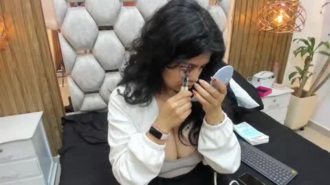 Snapshot of amber_storrm chatting on October 21, 2025, 3:29 am amber online show from October 21, 2025, 3:29 am