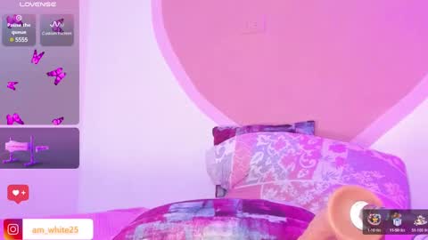 amber_white25 online show from January 22, 2025, 8:18 am