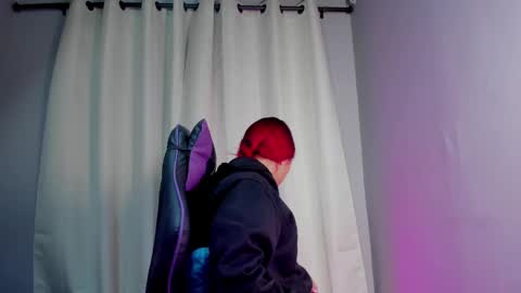 Amber Baker  online show from March 6, 2025, 12:09 pm