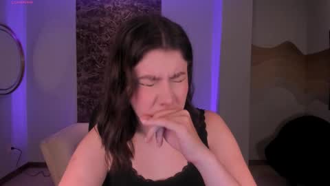 Snapshot of amberfarrell chatting on October 10, 2025, 8:19 pm Amber online show from October 10, 2025, 8:19 pm