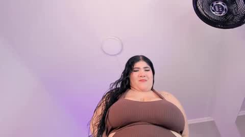 Snapshot of amberinihoffman chatting on September 28, 2025, 11:48 am Amber  online show from September 28, 2025, 11:48 am