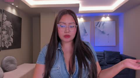 Snapshot of amberlewis_ chatting on January 14, 2025, 3:01 am Amber  online show from January 14, 2025, 3:01 am