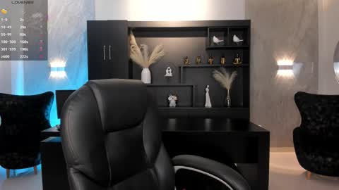 Snapshot of amberlewis_ chatting on October 2, 2025, 3:13 am Amber  online show from October 2, 2025, 3:13 am