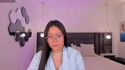 Snapshot of amberlewis_ chatting on October 17, 2025, 3:10 am Amber  online show from October 17, 2025, 3:10 am