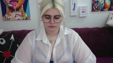 Amber online show from October 10, 2025, 1:59 am