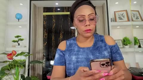 Snapshot of ambernix chatting on April 8, 2026, 2:06 pm online show from April 8, 2026, 2:06 pm
