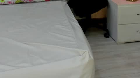 Amber Onassis online show from February 5, 2026, 3:22 am