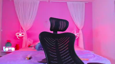 Snapshot of amberprescott chatting on December 14, 2024, 6:35 am Amber online show from December 14, 2024, 6:35 am