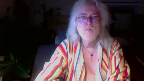 Snapshot of amberr11 chatting on February 2, 2025, 11:42 pm Amberr11 online show from February 2, 2025, 11:42 pm