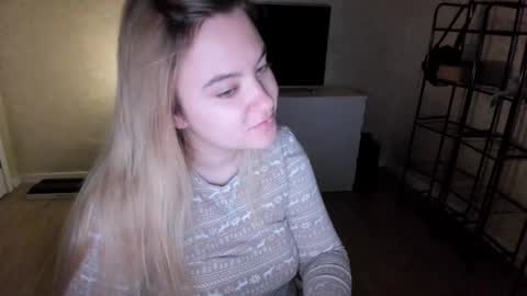 ambrosia__ online show from September 23, 2025, 4:15 am