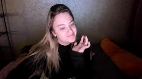 ambrosia__ online show from October 19, 2025, 11:27 pm