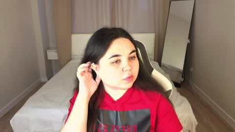 Ameli Watts online show from May 16, 2026, 9:06 am