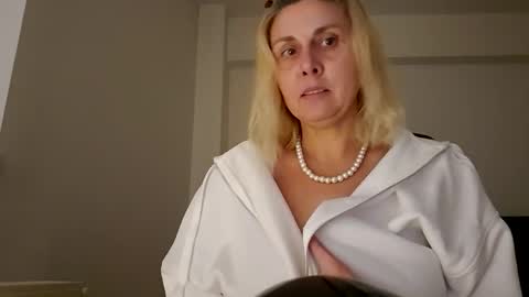 Beatrice online show from January 31, 2026, 7:45 pm