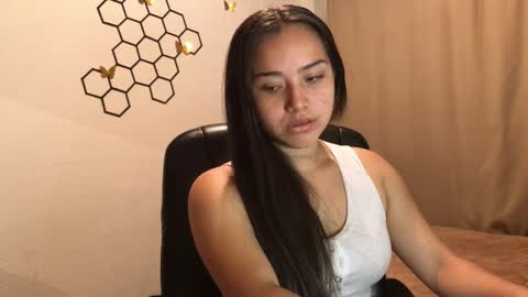 Amelia online show from September 15, 2025, 1:00 pm