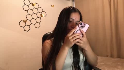 Amelia online show from October 2, 2025, 3:41 pm