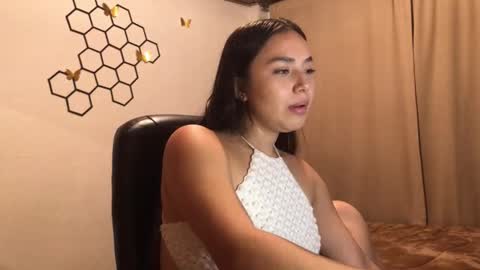 Amelia online show from October 25, 2025, 6:46 pm