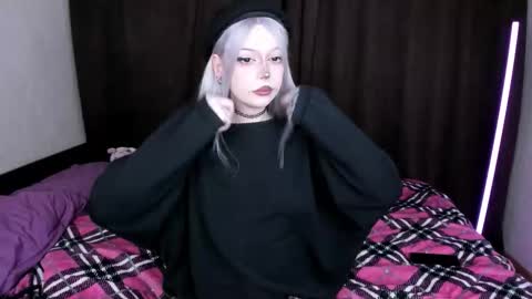 Amelia online show from October 14, 2025, 11:44 am