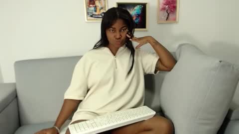 Snapshot of amelia_brunette2 chatting on November 1, 2025, 1:35 pm girl exsotic online show from November 1, 2025, 1:35 pm