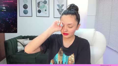 amelia online show from February 6, 2025, 11:43 am