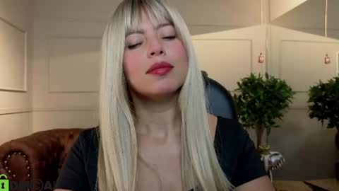 AMELIA online show from June 25, 2026, 12:20 pm
