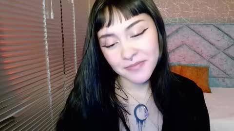 amelia_fry online show from March 7, 2025, 9:51 am