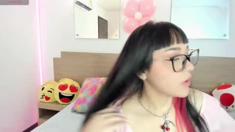 amelia_fry online show from September 8, 2025, 2:49 pm