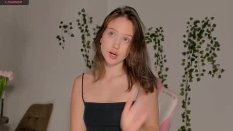 Your Amelia online show from September 19, 2025, 11:49 pm