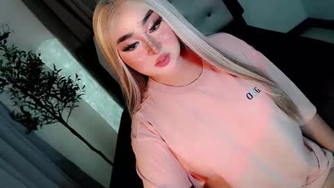 amelia_nicole08 online show from November 20, 2025, 11:26 pm