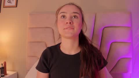  Amelia  online show from February 22, 2026, 11:42 am