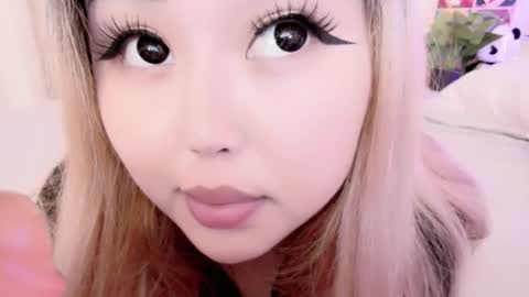 Amelia online show from September 10, 2025, 5:02 pm