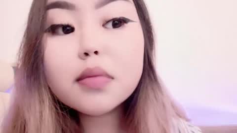 Amelia online show from April 2, 2026, 8:17 pm