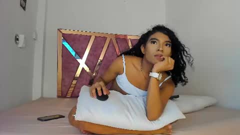 amelia online show from July 7, 2026, 9:19 pm