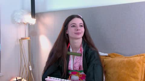 Amelia online show from October 31, 2025, 6:53 pm