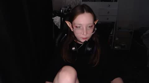 Amelia online show from December 21, 2025, 9:44 pm