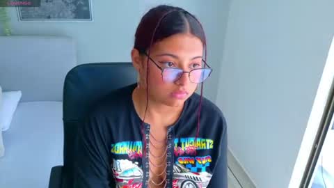 Snapshot of amelialaurent_ chatting on July 9, 2026, 6:34 pm amelialaurent_ online show from July 9, 2026, 6:34 pm