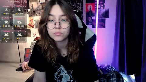 Amelia online show from October 9, 2025, 8:45 am