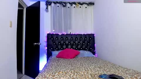 Snapshot of ameliasexdoll chatting on March 12, 2025, 5:57 am ameliasexdoll online show from March 12, 2025, 5:57 am