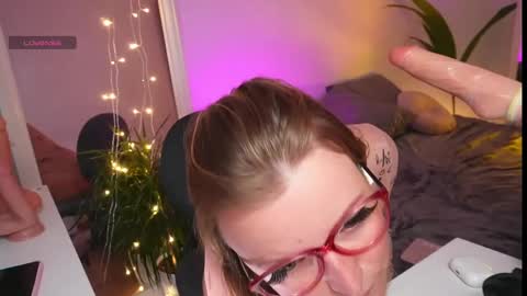 Amelia online show from December 8, 2024, 7:32 pm