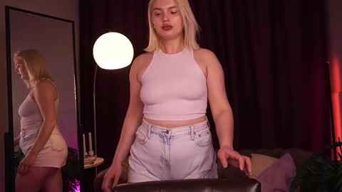  Amelia  online show from April 30, 2026, 3:57 am